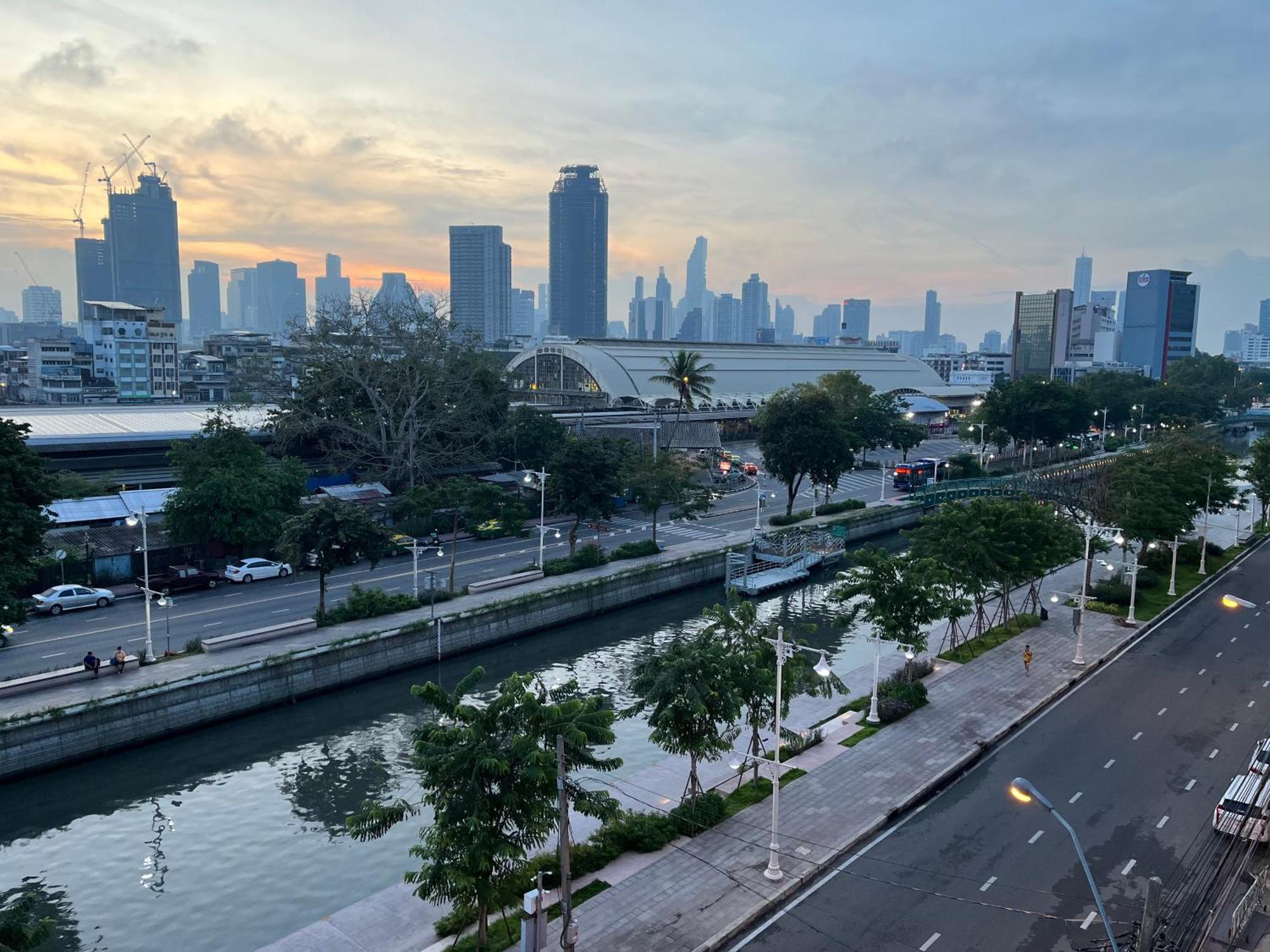 Baan1668 Hometel Near Chinatown One Банкок Екстериор снимка