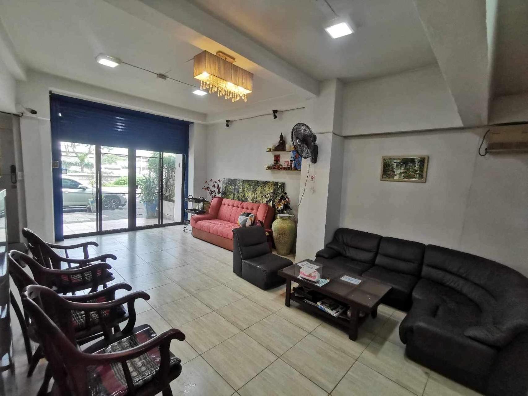 Baan1668 Hometel Near Chinatown One Банкок Екстериор снимка