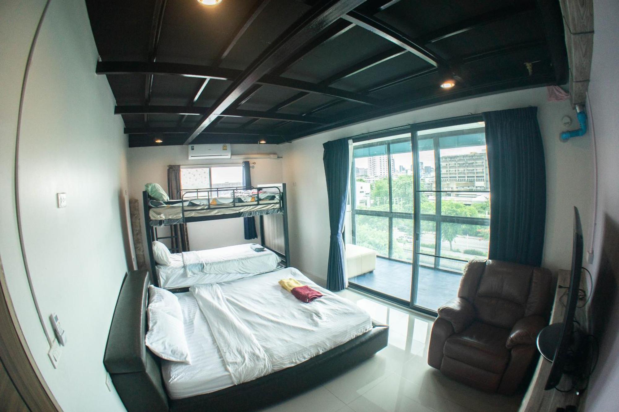 Baan1668 Hometel Near Chinatown One Банкок Екстериор снимка